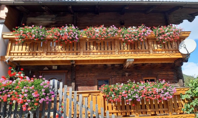 Matrei in Osttirol House | Family-Friendly Ferienhaus Grofn with Highly Rated Comfort