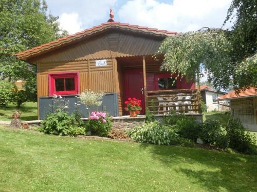 Bischofsreut Apartment | Family-Friendly Ferienhaus Gustl with Stellar 9.7 Rating