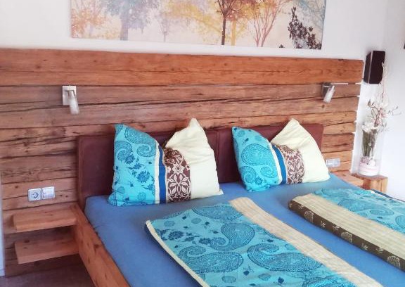 Hochpillberg House | Family-Friendly Ferienhaus Hubertus for 8 Guests