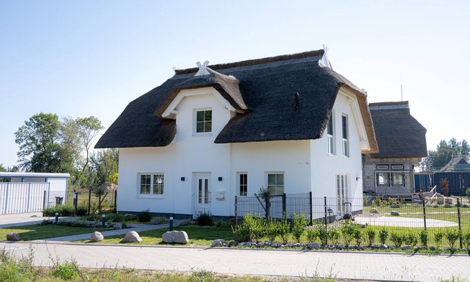 Puddemin House | Pet-Friendly Ferienhaus Hus in de Sünn with Pool & Kitchen