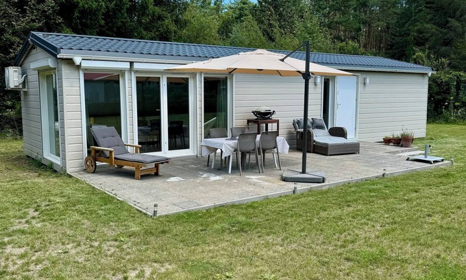 Grunheide House | Relaxing Retreat at Ferienhaus im Grünen by Müggelspree