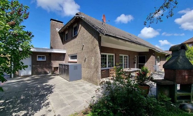 Dornum House | Discover Ocean View Comfort at Ferienhaus Im Hasengrund