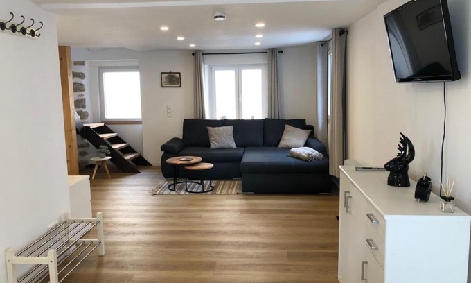 Muellheim House | Comfortable Ferienhaus im Städtle: Child-Friendly Retreat
