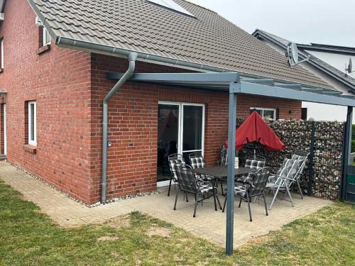 Wismar House | Pet-Friendly Ferienhaus in Hoben with Terrace & Grill