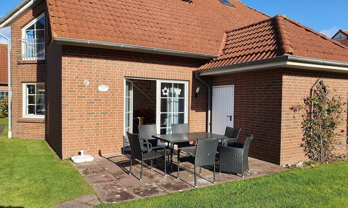 Neßmersiel House | Cozy Beachside Duplex in Neßmersiel with Ocean View