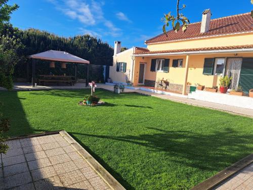 Magoito House | Ferienhaus In São João Das Lampas Mit Kamin