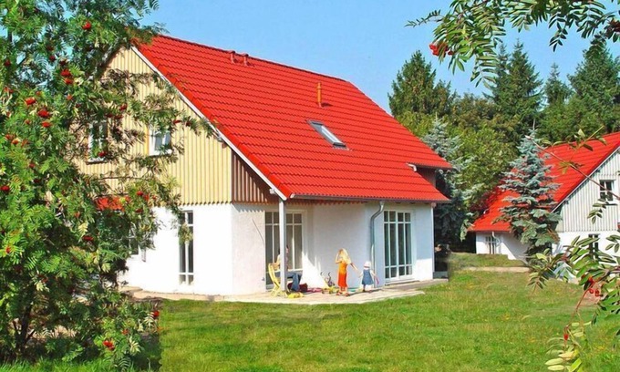 Hasserode House | Inviting Holiday Home in Wernigerode with Shared Pool