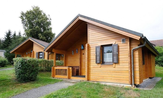 Viechtach House | Relaxing Ferienhaus Jägerpark with Indoor Pool & Wi-Fi