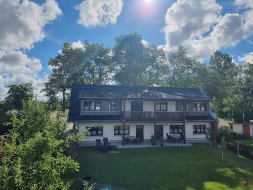 Wachau Apartment | Relaxing Ferienhaus Kaiserhof with Oceanfront Views