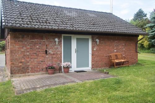 Ollsen House | Pet-Friendly Retreat: Ferienhaus Karl-Heinz Ehlers Awaits
