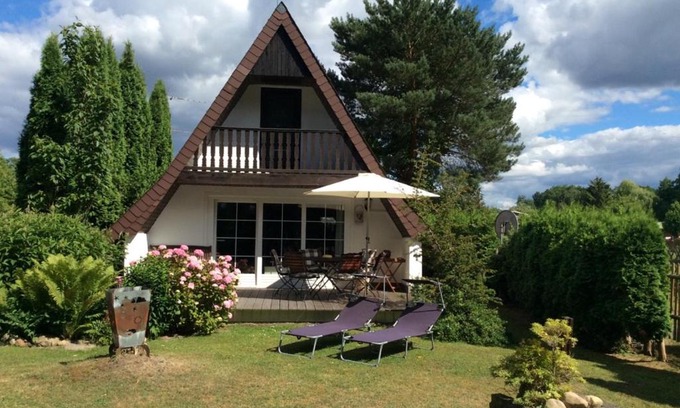 Lindow House | Pet Friendly Ferienhaus Kerstin with Oceanfront Views