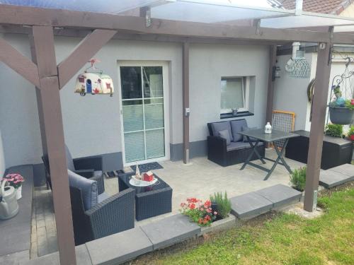 Astfeld House | Guest Rated 9.3: Ferienhaus kleine Remise Awaits You