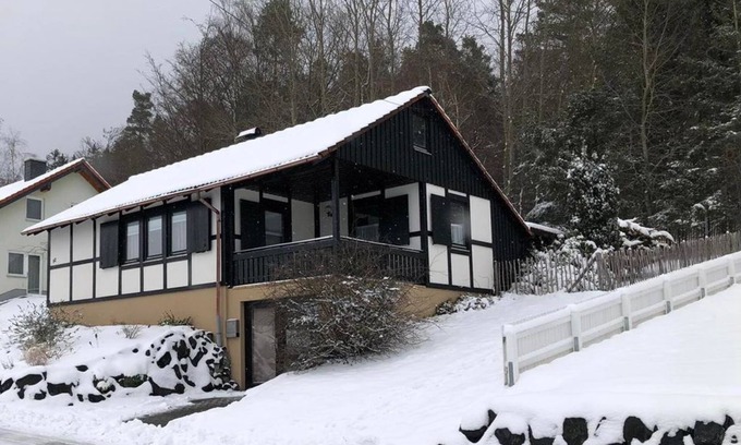 Unterbernhards House | Cozy Ferienhaus Kolb: Pet-Friendly Retreat with Kitchen