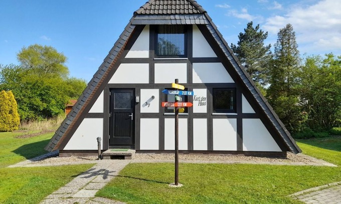 Nordseebad Burhave House | Pet-Friendly Ocean View Retreat: Kurt Sien Huus Awaits