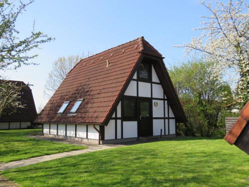 Hollern House | Pet-Friendly Ferienhaus Lederstrumpf with Pool & Dining
