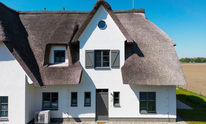 Stolpe auf Usedom Apartment | Relaxing Ocean View Retreat at Ferienhaus Leonard Bernstein