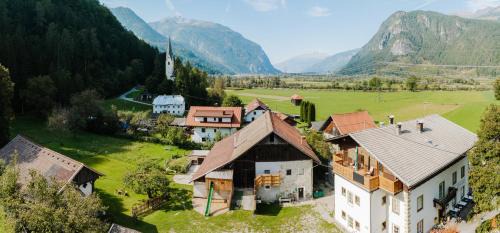 Oberdrauburg Hotel | Chic Boutiquehotel Lindenhof Near Family-Friendly Amenities