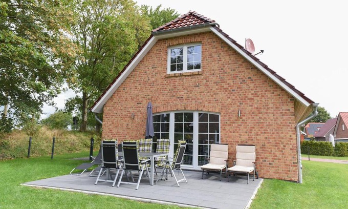Tannenhausen House | Experience Ferienhaus Maja am See with Private Beach Access