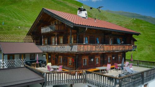 Vorderlanersbach House | Elegant Ferienhaus Martlerhof with Oceanfront Views
