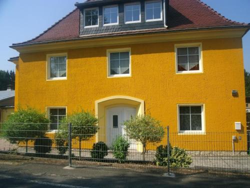 Struppen-Siedlung House | Child-Friendly Retreat: Ferienhaus Meier with Kitchen Access