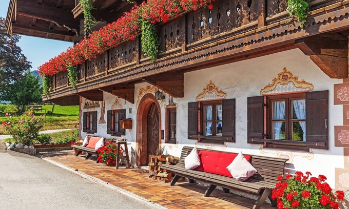 Ruhpolding House | Cozy Ferienhaus Mengg zur Niffenau for Large Groups