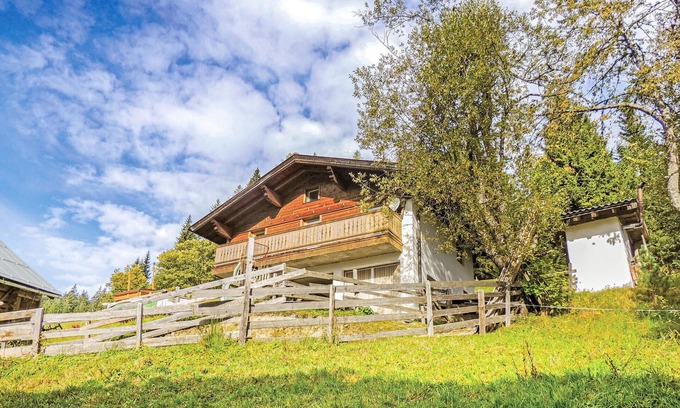 Radstadt House | Farm Retreat: Family-Friendly Apartment with Spa & Breakfast
