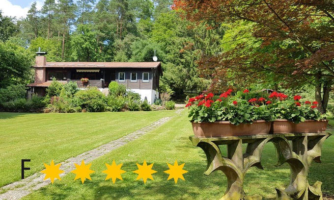 Laubach House | Idyllic Ferienhaus Naturliebe with Park Garden & Sauna