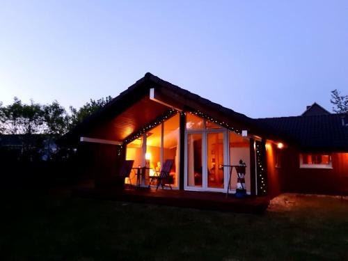 Steinbergholz House | Pet-Friendly Ferienhaus "Op de Eck" with Oceanfront Views