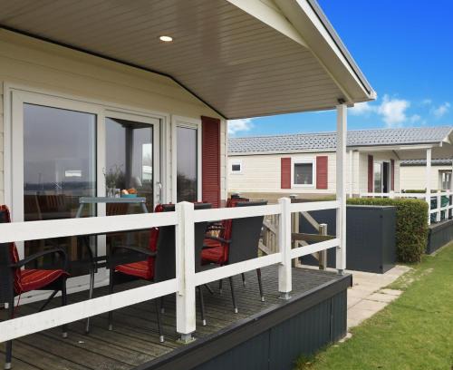 Gelting House | Oceanfront Ostseechalet Strandmuschel Gelting for Families