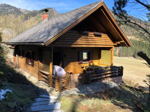 Pogier House | Pet-Friendly Ferienhaus Parschlug with Oceanfront Views