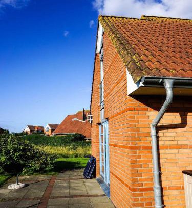 Friedrichskoog House | Pet-Friendly Escape at Ferienhaus Rieke - Rated 9.3/10
