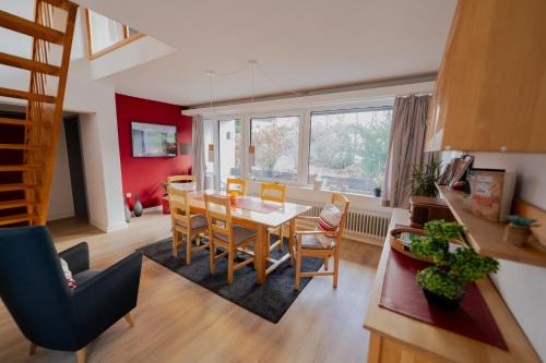 Hemfurth-Edersee Apartment | Stunning Ferienhaus Schöne Aussicht with Oceanfront Views