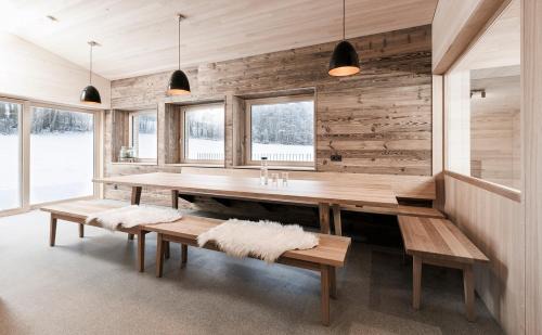 Mellau House | Discover Ferienhaus Schihütte Mellau: Family-Friendly Retreat