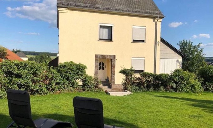 Morsdorf House | Relax at Ferienhaus Schulasch - Ocean View & Family Friendly
