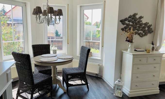 Großzossen Apartment | Ferienhaus Seenah. 5 Min zum Hainer See - Eigene Fewo - Ideal für 4 Personen -
