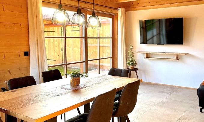 Feldwies Apartment | Family-Friendly Ferienhaus Seerose with Two Bedrooms