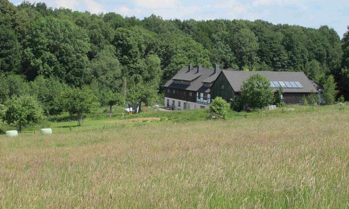 Bobritzsch-Hilbersdorf House | Cozy Ferienhaus Sohrmühle: Pet-Friendly Oceanfront Retreat