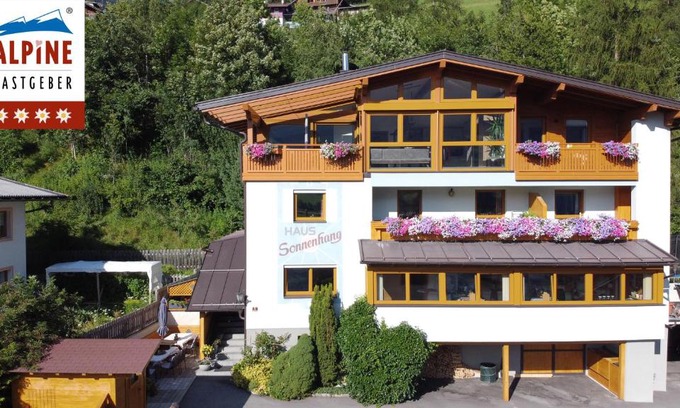 Matrei in Osttirol Apartment | Oceanfront Ferienhaus Sonnenhang with Spa & Pet-Friendly Stay