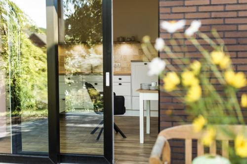 Lindern Apartment | Experience Oceanfront Comfort at Ferienhaus "Sonne im Grünen"