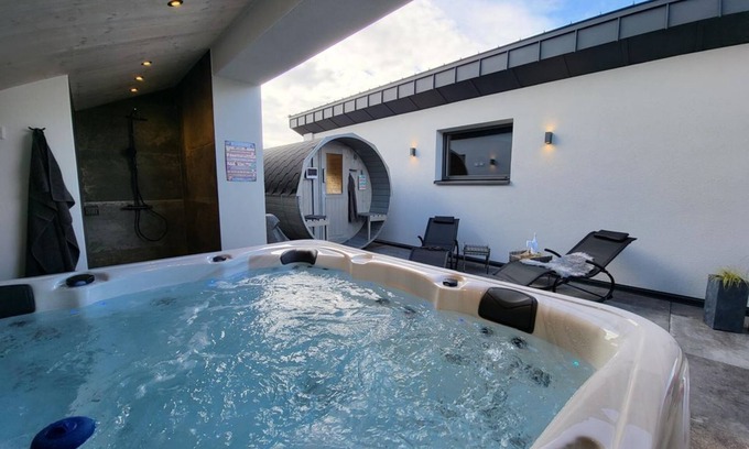 Uttfeld House | Experience Ferienhaus Sternstunde - Eifel's Hidden Gem