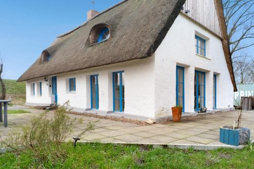 Oberndorf House | Pet-Friendly Retreat at Ferienhaus Suzanne Mercimersea