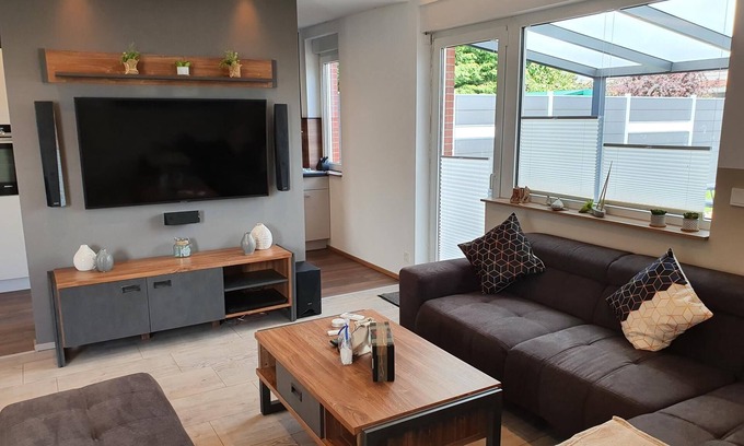 Dornumersiel House | Pet-Friendly Ferienhaus Wiesenpieper with Ocean View
