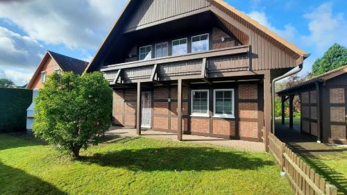 Molschow Apartment | Pet-Friendly Ferienhaus Wilhelmine with Oceanfront Garden