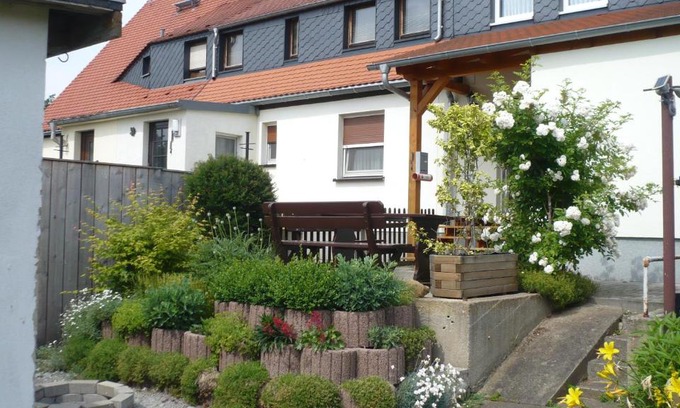 Bautzen Apartment | Cozy Ferienhaus Wille: Family-Friendly Retreat with Kitchen