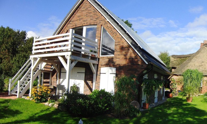Struckum Apartment | Tranquil Ferienhaus Wind with Scenic Marsh Views