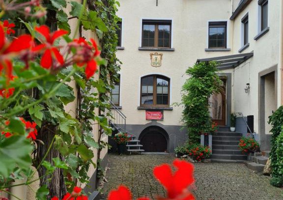 Poltersdorf House | Family-Friendly Ferienhaus Winzerauszeit with Kitchen Access