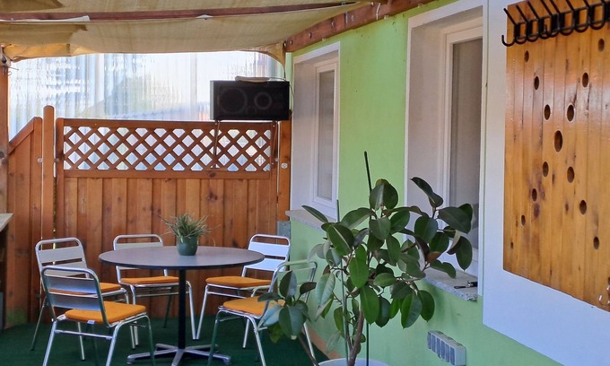 Schoenfeld-Weissig House | Pet-Friendly Retreat with Spa and Hot Tub at Fröhlich