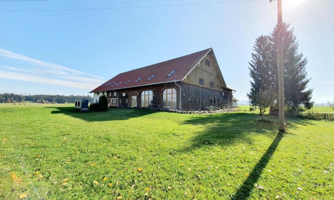 Herlazhofen Apartment | Guest Rated Ferienhof Allgäu with Family-Friendly Dining