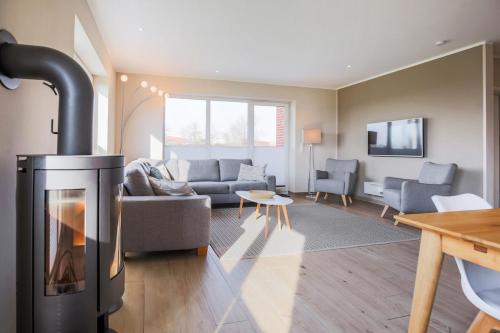 Sahrensdorf House | Experience Serenity at Ferienhof Büdlfarm - Wohlfühlhütte