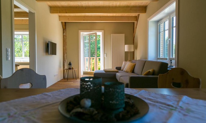 Delve Apartment | Oceanfront Retreat: Ferienhof-Eiderdeich Wohnung Hertha